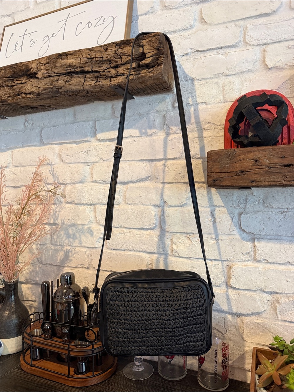 Banana Republic Black leather and craft Crossbody Bag - Picture 4 of 8